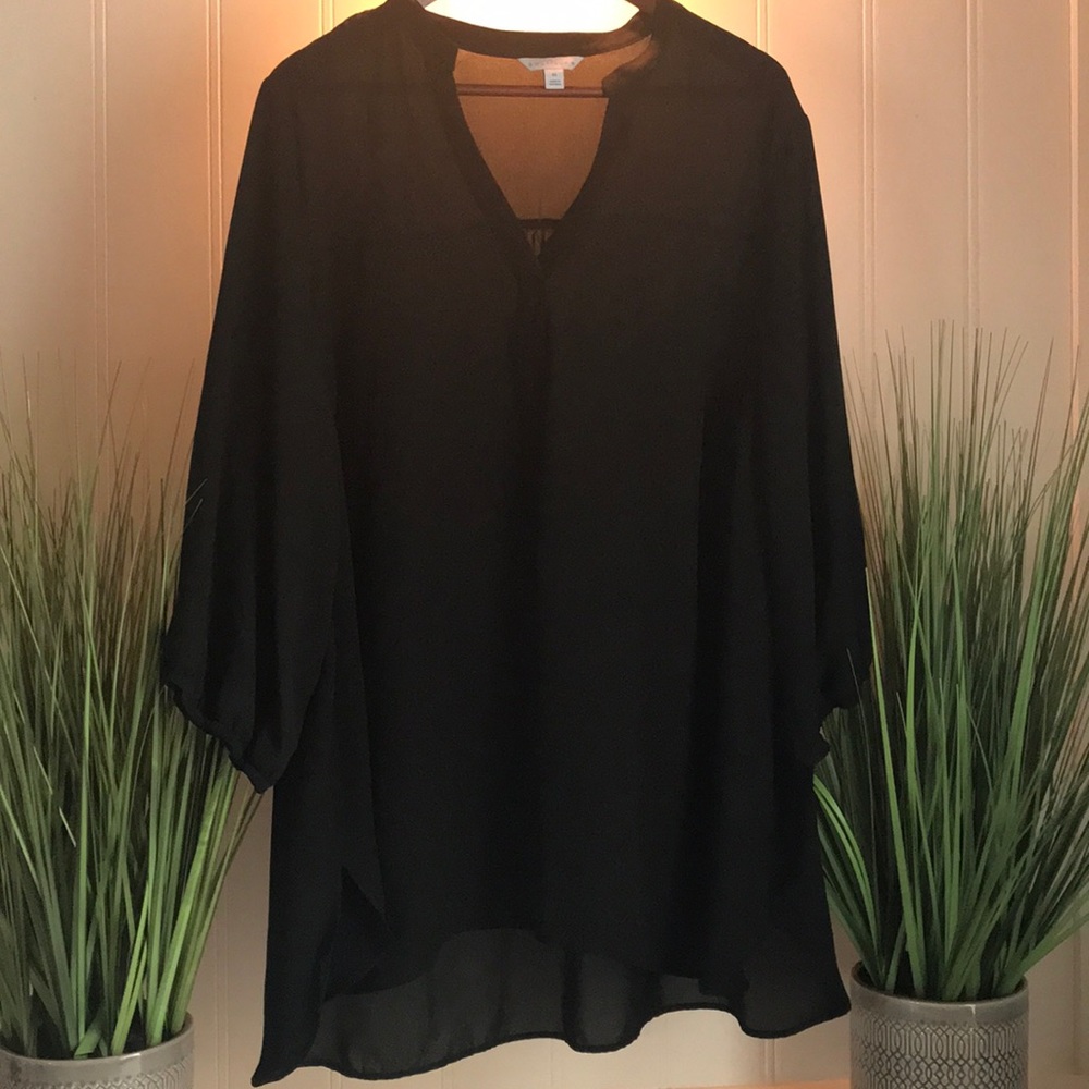 Boutique+ V-neck black tunic